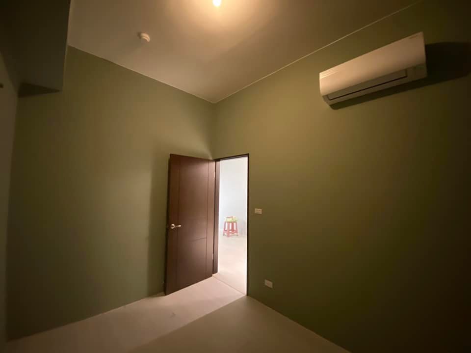 新北房間跳色油漆施做