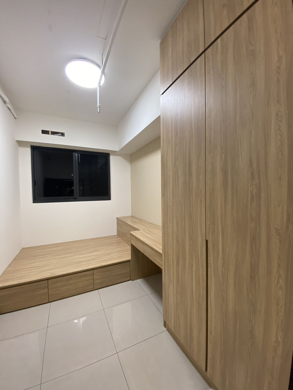 林口案場木皮透明漆施工、牆面跳色施工